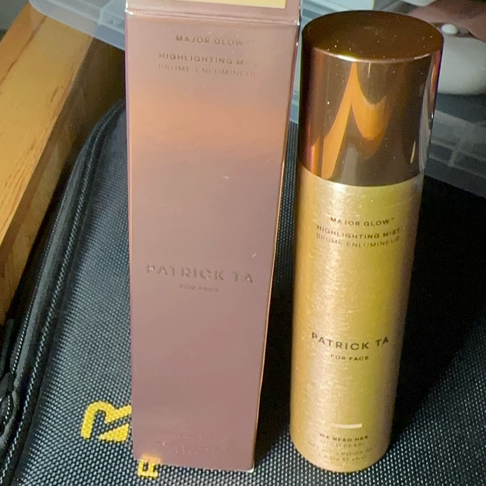 Patrick Ta Major Glow Highlighting Mist